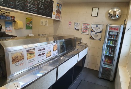 award-winning-traditional-fish-and-chip-shop-in-hu-590739