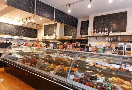 deli-in-hessle-590782