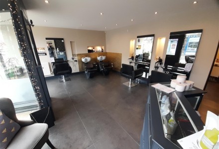 elegant-ladies-hair-studio-in-silsden-590721